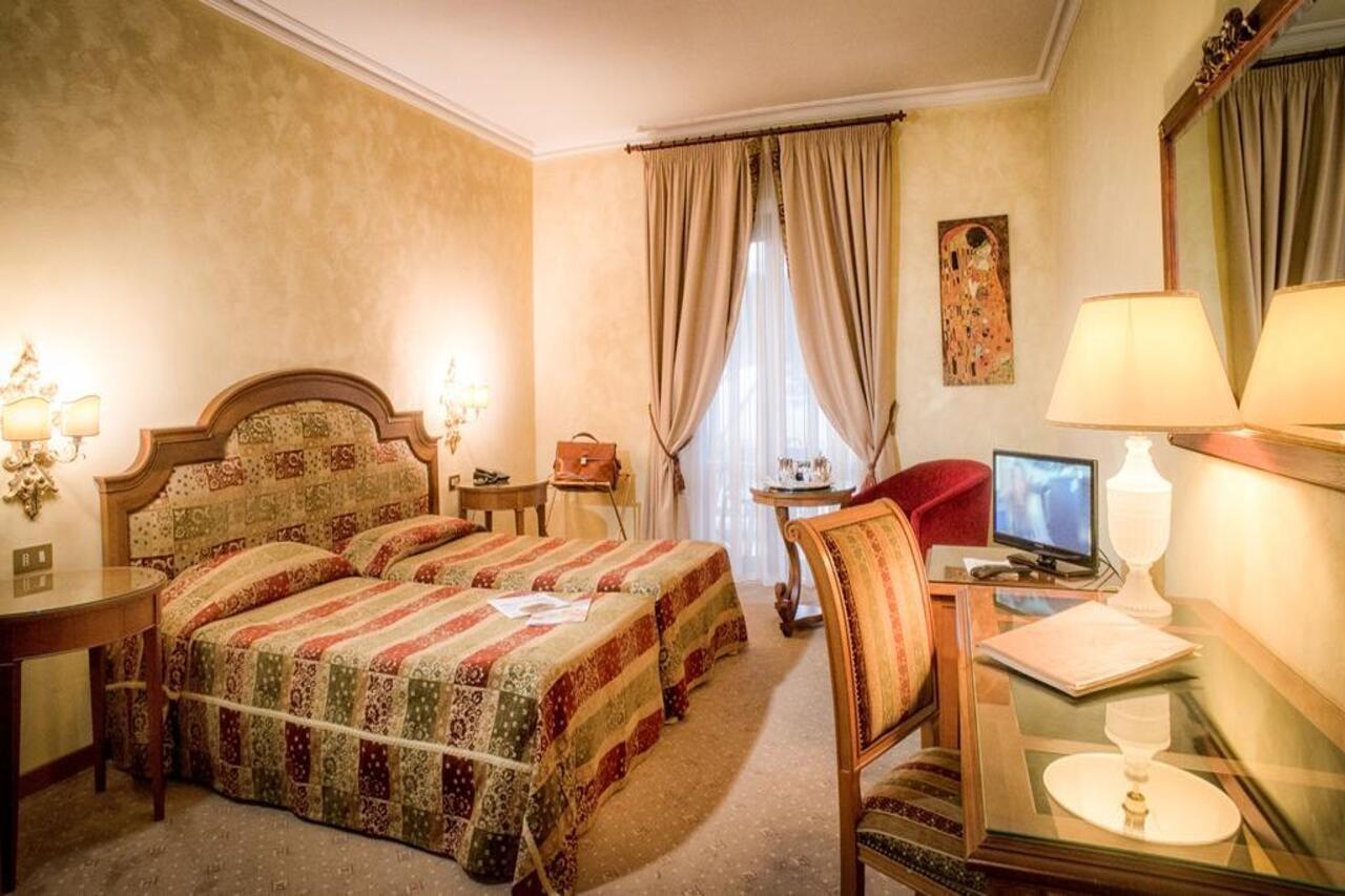 Grand Hotel Helio Cabala Marino Luaran gambar