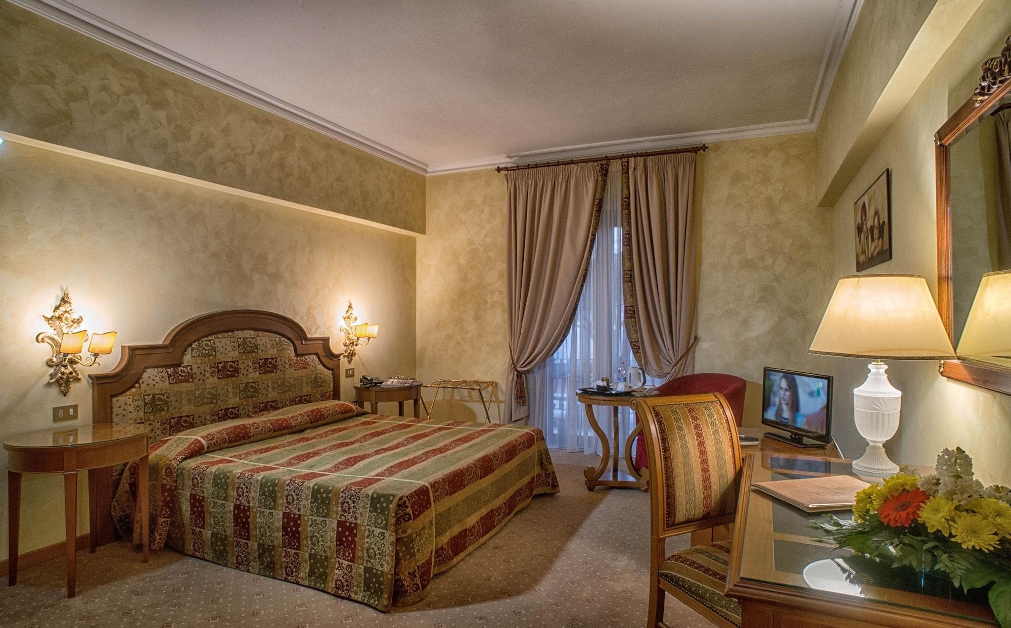Grand Hotel Helio Cabala Marino Luaran gambar