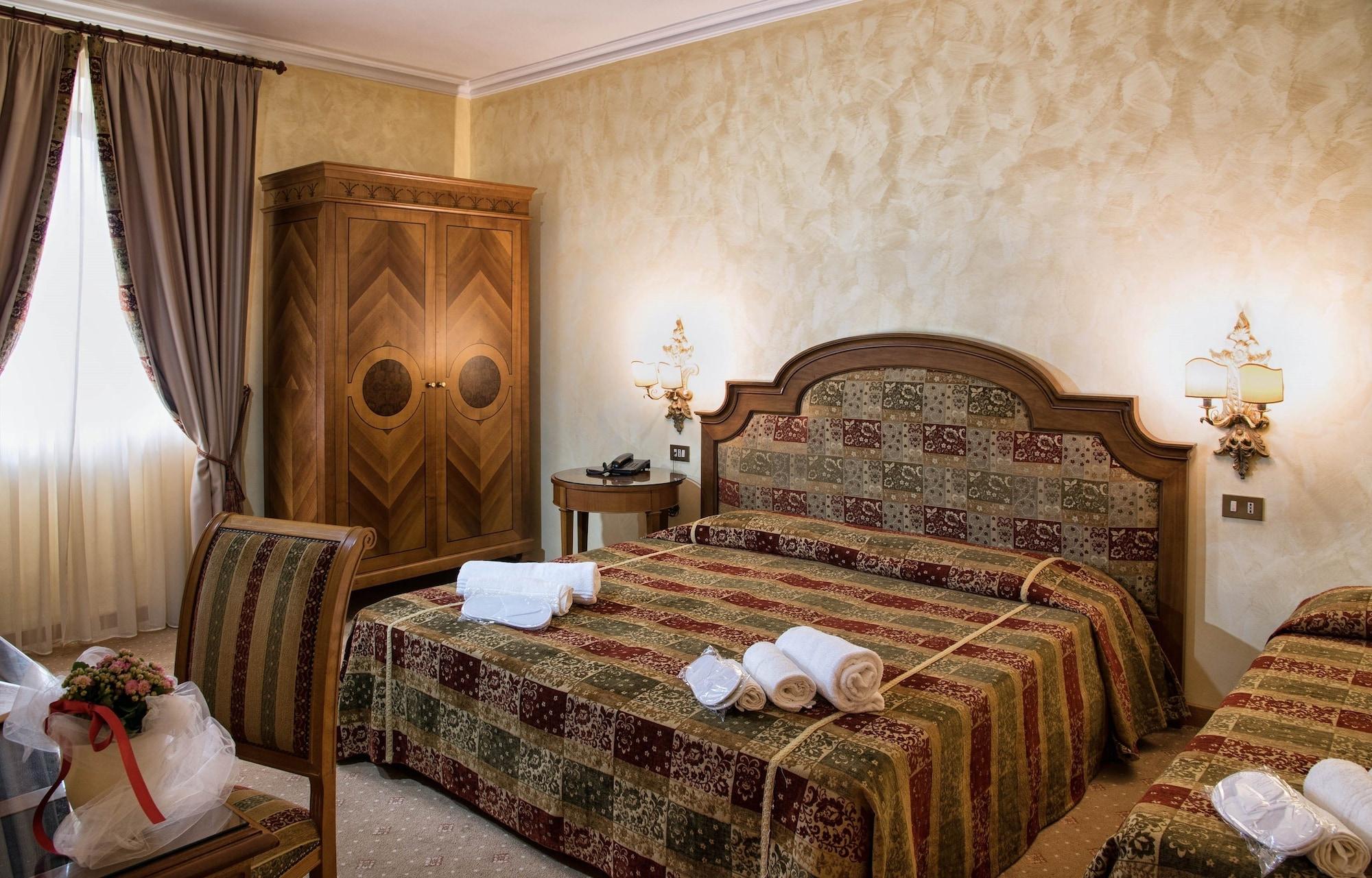 Grand Hotel Helio Cabala Marino Luaran gambar