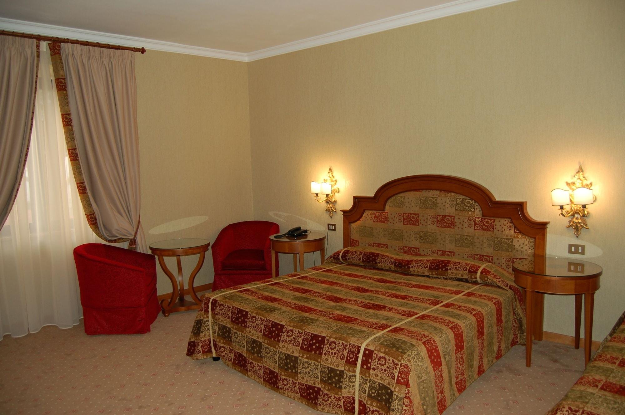 Grand Hotel Helio Cabala Marino Luaran gambar